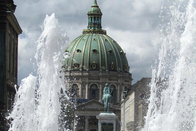 3h Private walking tour, Copenhagen - Nyhavn and the harbor district: the start that sets the tone