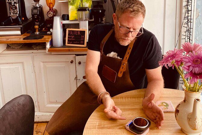 Brew and Brunch Mastering the Perfect Espresso with Breakfast - Your Mini-Breakfast Before You Pull the Shot