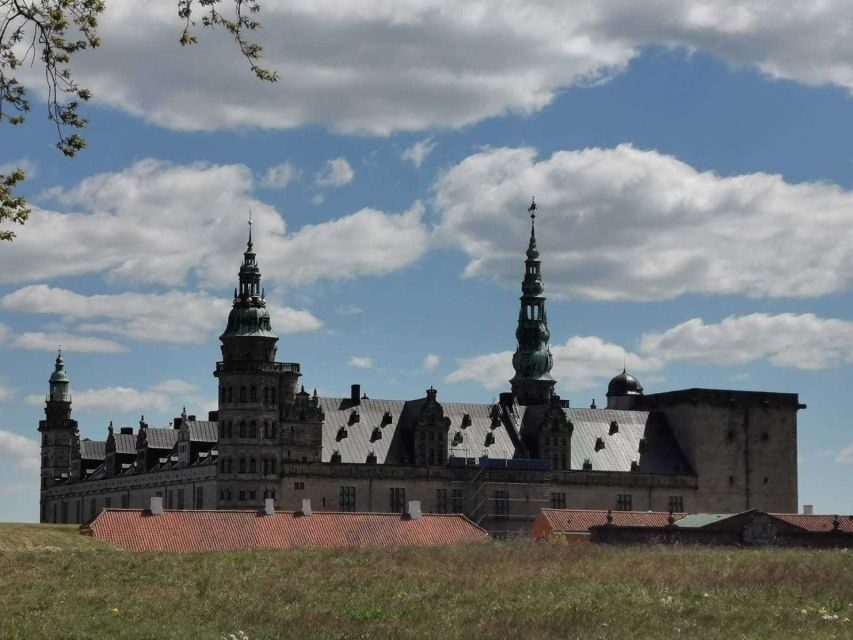 Castles: Kronborg (Hamlet) & Frederiksborg - The drive-and-transition moment: from sea power to Renaissance royal life