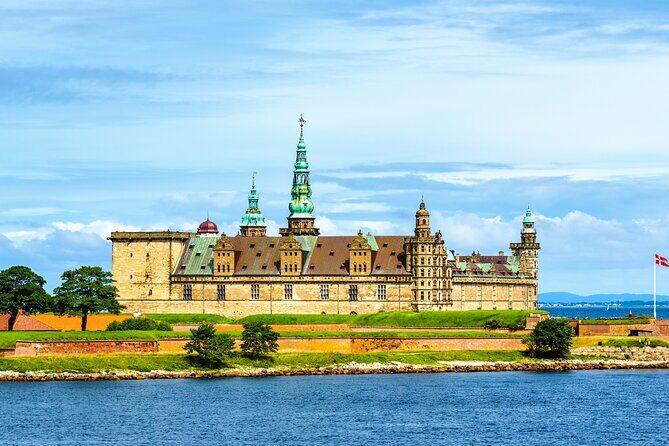 Castles of Kronborg and Frederiksborg from Copenhagen by Car - Fredensborg Palace outside-only: a worthwhile photo stop, not a full visit