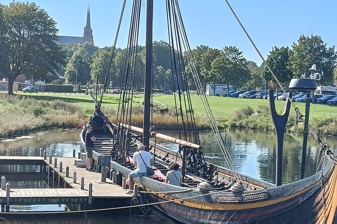 Cathedral ,Viking ships Tour, Palace and Castle (April) - Group Size, Pace, and What a 9.5-Hour Day Feels Like