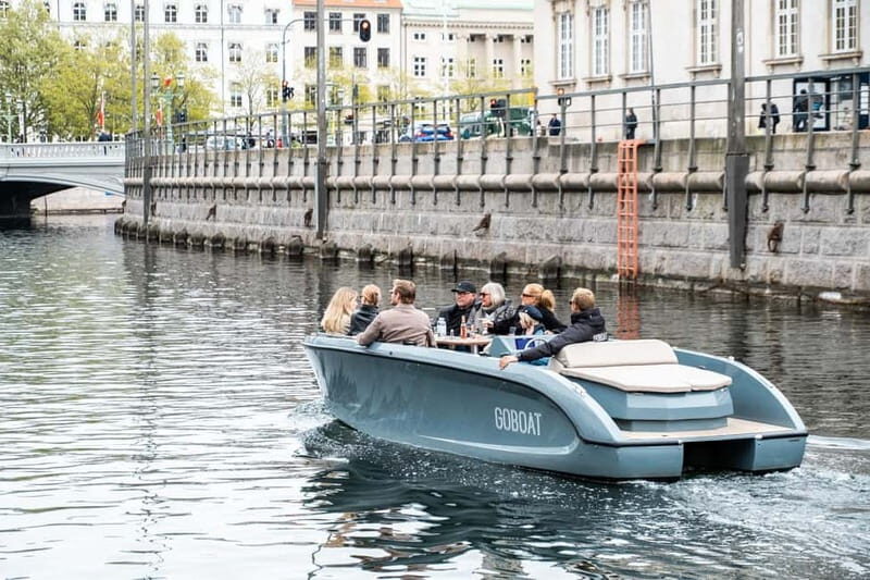 Copenhagen: 1 or 2-Hour Canal Tour in Silent Electric Boats - Amalienborg Palace from the canals: grandeur with a quieter scale