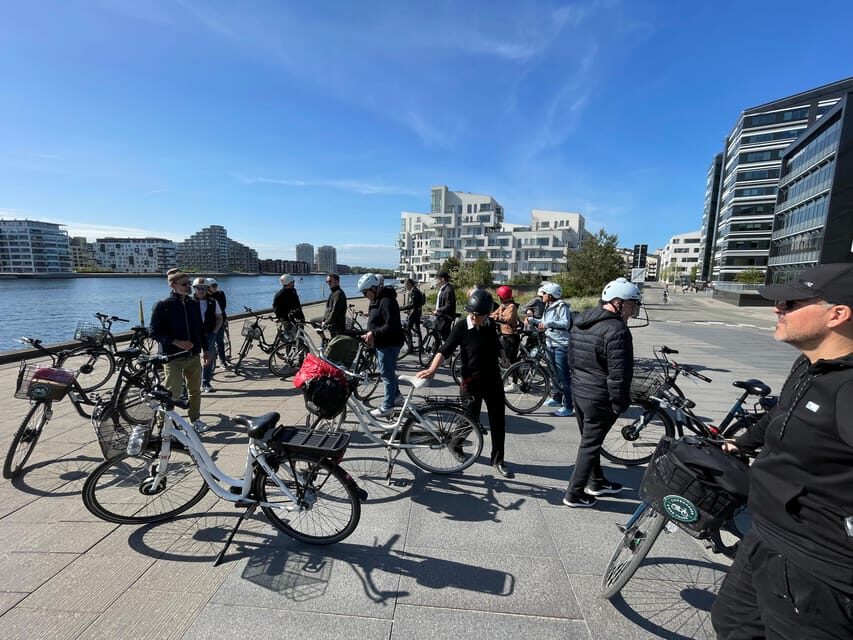 Copenhagen: 3 Hour Extended Grand E-Bike Guided Tour - Christianshavns Mound: a pause for bigger-picture views