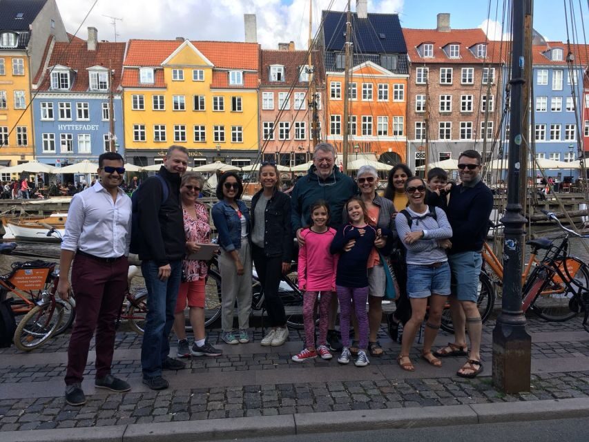Copenhagen: 3 Hour Private Bike Tour - Rosenborg Castle: planning for photos and big-city scale