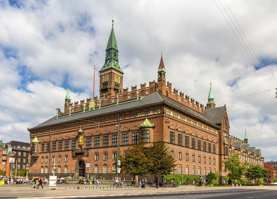 Copenhagen: A guided walk for first-timers in the city - Stop-by-stop: the City Hall and Christiansborg Palace chapter