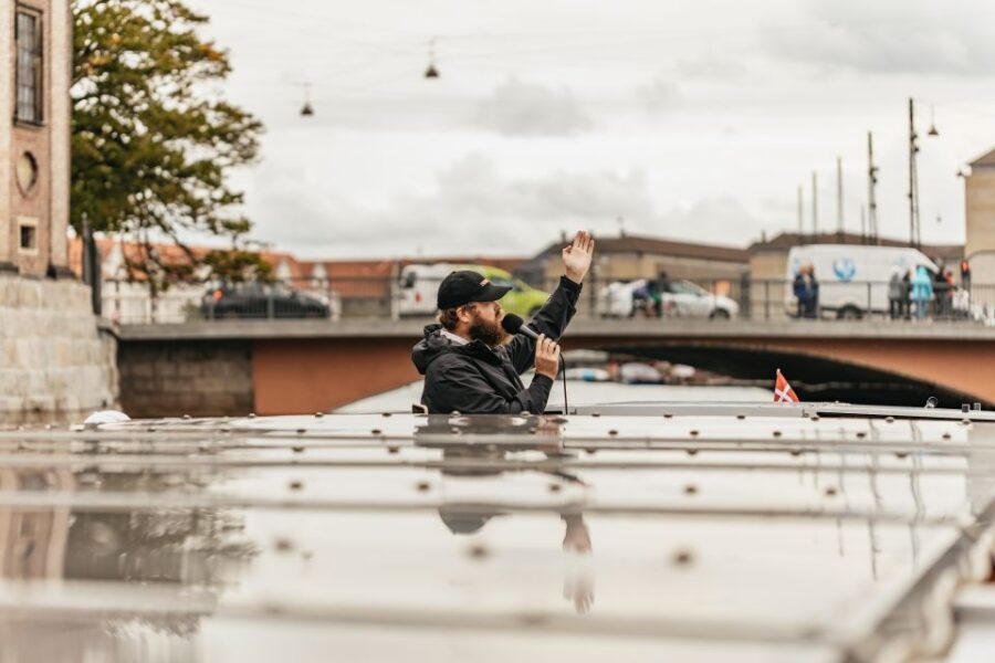 Copenhagen: Canal Cruise with Guide - The guide and the onboard experience: how the hour stays fun