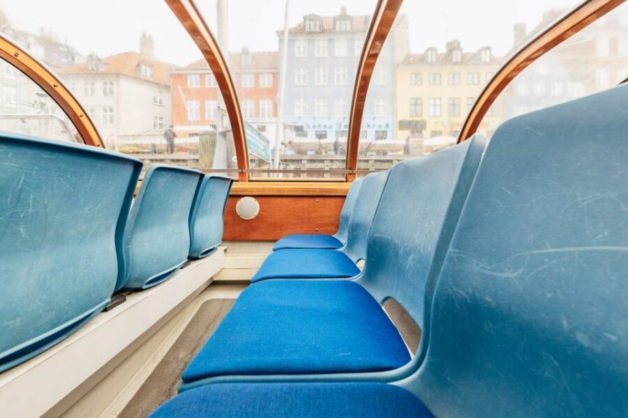 Copenhagen: Canal Cruise with Guide - Christiansborg, the theaters, and the architecture in-between