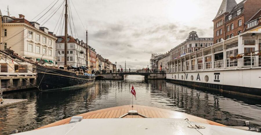 Copenhagen: Canal Cruise with Guide - Where you board: Ved Stranden and the quick hop to the canal network
