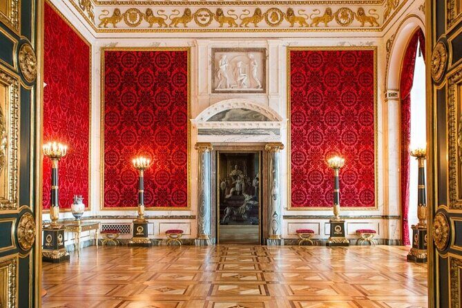 Copenhagen Card - DISCOVER 80+ attractions and public transport - Castles beyond Copenhagen: Kronborg and Frederiksborg