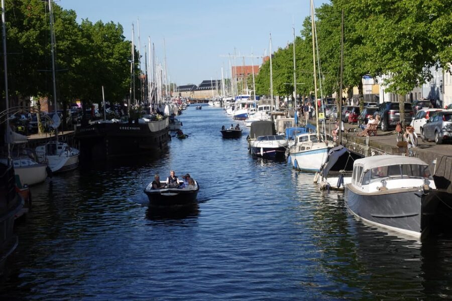 Copenhagen: Christiania & Christianshavn Guided Walking Tour - Freetown Christiania: street art, alternative living, and your 30-minute window
