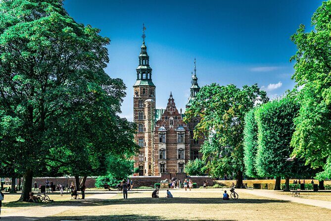 Copenhagen & Christiansborg Palace Private Walking Tour - A Copenhagen walking route that feels organized (not rushed)