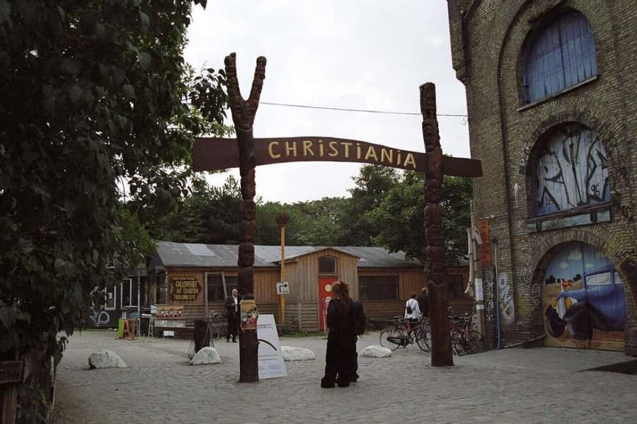 Copenhagen: Guided Bike Tour in French - Denmark’s social welfare model on two wheels
