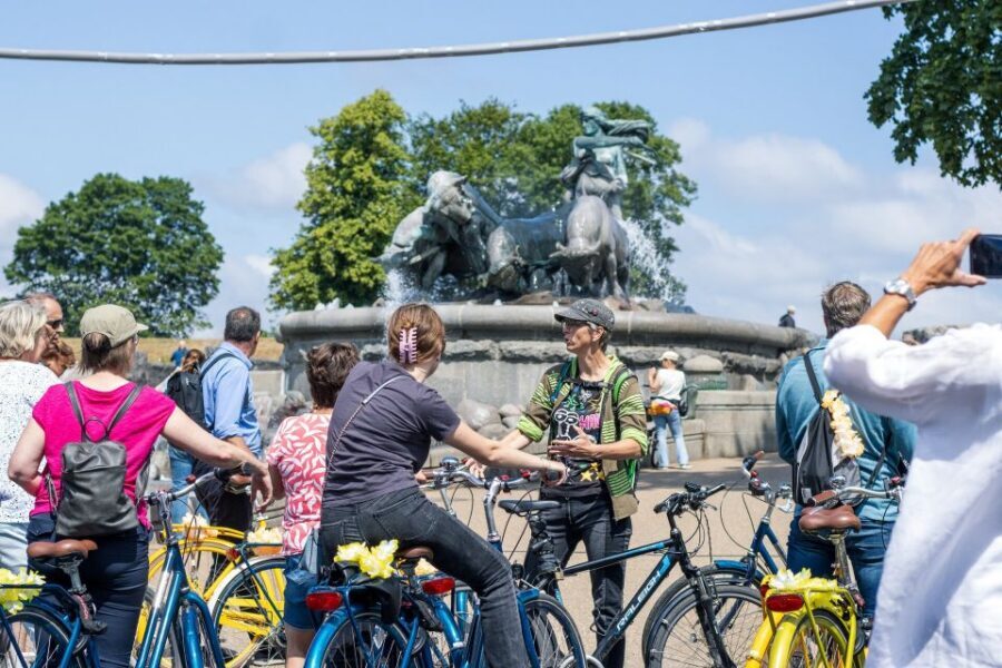 Copenhagen: Highlights 3 Hour Bike Tour with a Local Guide - Key Points That Make This Tour Worth Your Time