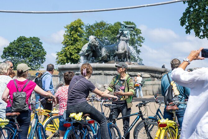 Copenhagen Highlights 3 Hour Bike Tour with local Guide - Tropical Bikes meeting point and the ride setup you’ll want