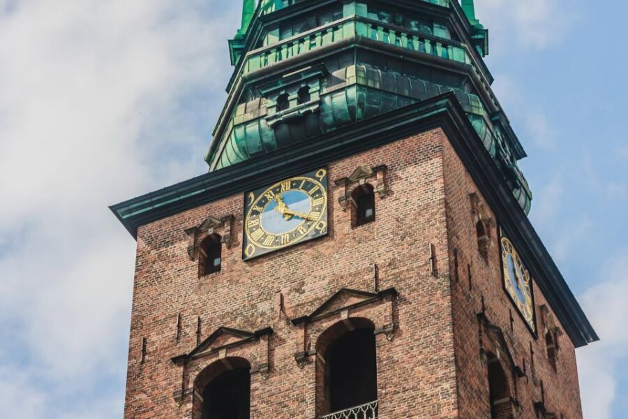 Copenhagen: Highlights & Secrets Private Walking Tour - Pistolstræde and Kongens Nytorv: Tiny Streets, Real Social Life