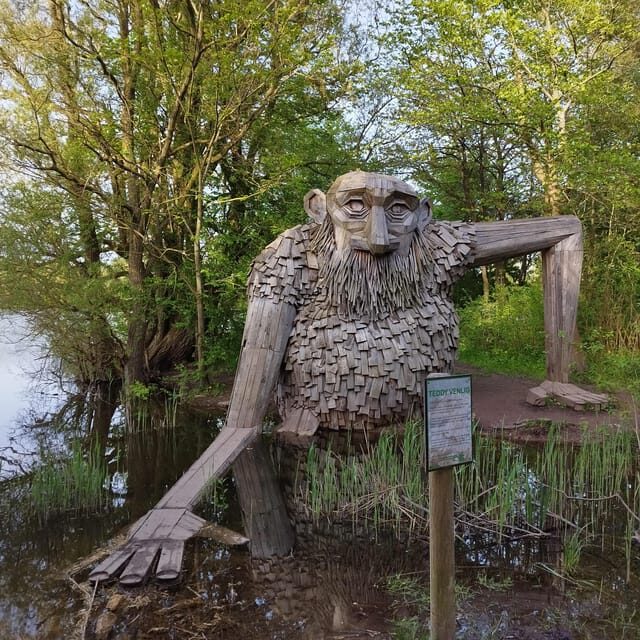 Copenhagen: Six Forgotten Giant Sculptures Tour by Bus - Stop-by-Stop Breakdown: What You’ll See and Why Each One Feels Different