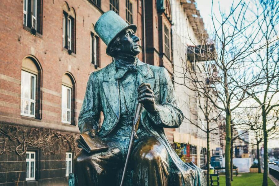 Copenhagen: Tour with Private Guide - Pickup to meeting point: the practical start that saves time