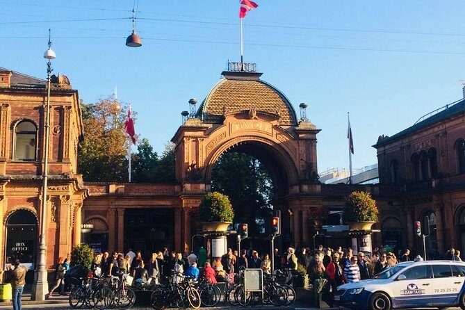 Copenhagen Walking Tour with Food Testing (smorrebrod dish & snap) - Getting oriented in Central Copenhagen fast