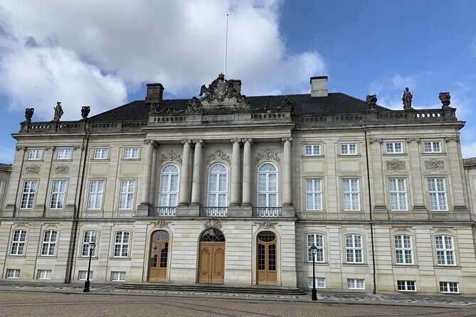 Copenhagen's Royal History: A Self-Guided Walking Tour - Amalienborg palace viewpoints: finishing outside the royal residence