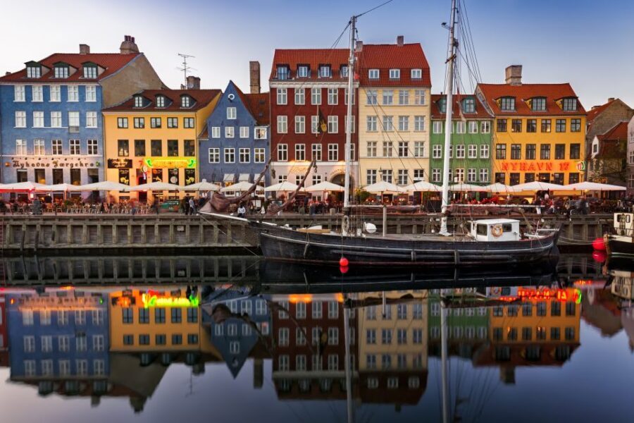 From Copenhagen: 4-hour Private Hamlet Castle Tour - A half-day escape that still feels complete