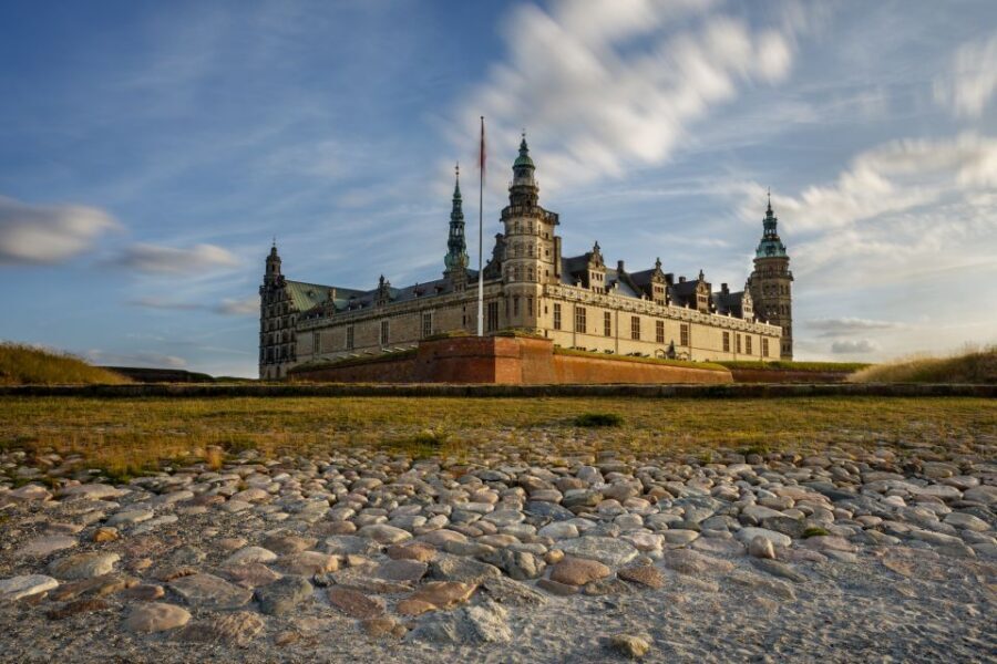 From Copenhagen: 4-hour Private Hamlet Castle Tour - Helsingør sightseeing first: context before you hit Kronborg