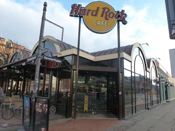 Hard Rock Cafe Copenhagen with Set Menu for Lunch or Dinner - Hard Rock Cafe Copenhagen for a Fast, Planned Meal on Vesterbrogade