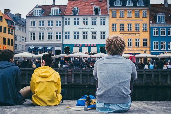 Hygge Walk in Copenhagen with a Local - Stop 5: Escaping the bustle in a picturesque area