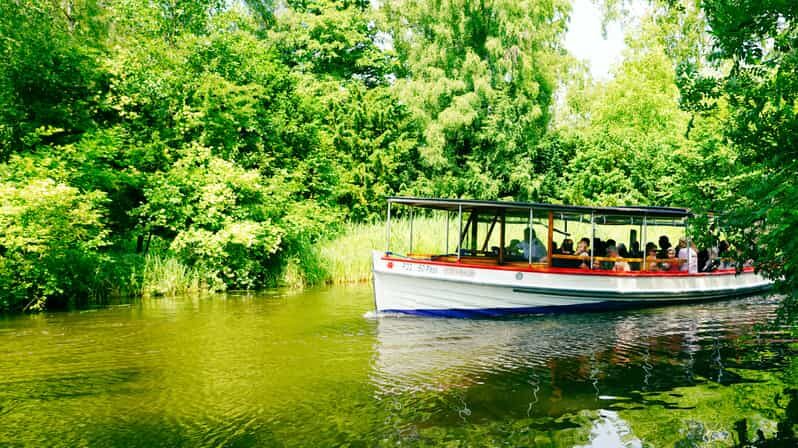Lyngby & Bagsværd Lake: Baadfarten Boat Ride - Sophienholm in Summer: Art, Concerts, and Events on the Water