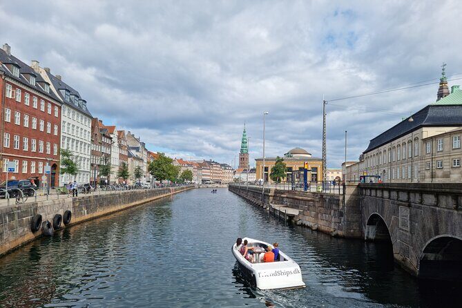 Private E-Biking Copenhagen History and Nature Adventures - Christiansborg and the 500-year city view moment