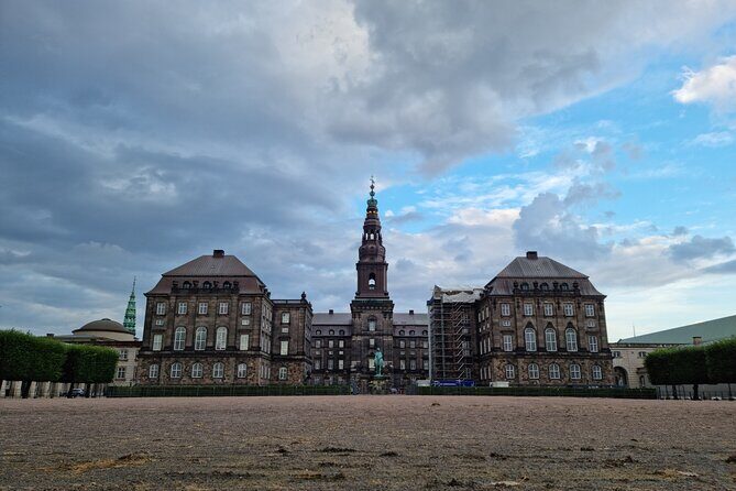 Private E-Biking Copenhagen History and Nature Adventures - Stop 3: Vor Frue Kirke (Church of Our Lady) and the city’s rhythm