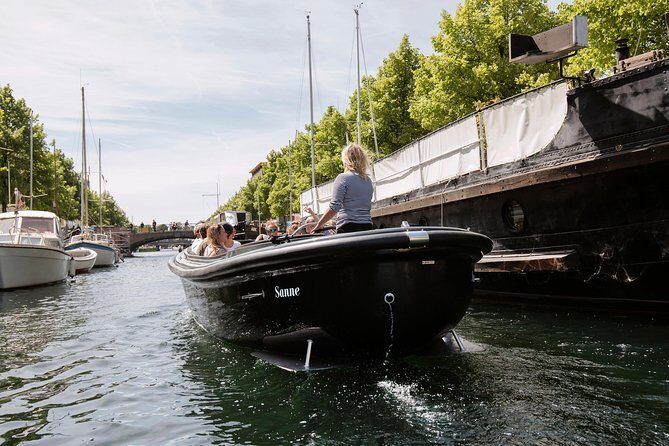 Social Sailing - Copenhagen Canal Tour - Captain's Favorite - Copenhagen from the water, but with a social twist