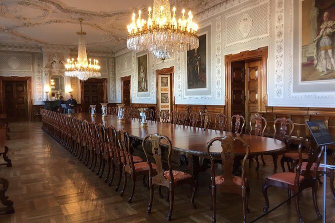walking tour - Copenhagen and Christiansborg 3 hours - Højbro Plads (Gammel Strand): medieval tournaments and colorful houses