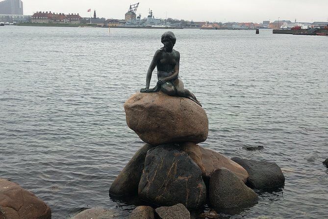 Walking tour - Copenhagen Old Town & Tivoli Park included - Rosenborg Castle’s role in the royal route